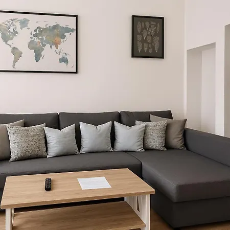 Apartment Topside