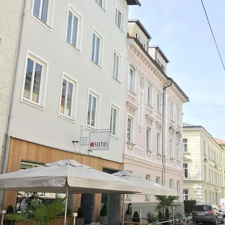 Apartament Topside *